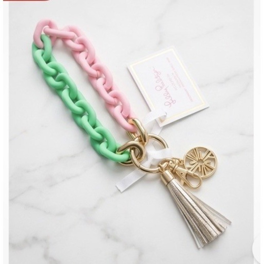 Lilly Pulitzer Keychain Spearmint Green Conch Shell Pink Resin Link Tassel New